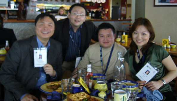 Che-Hoo & the DotAsia Bidding Team